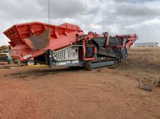 QE440 Sanvick Tracked Screen 2