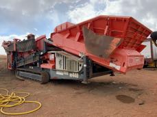 QE440 Sanvick Tracked Screen 5