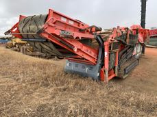 QE440 Sanvick Tracked Screen 8